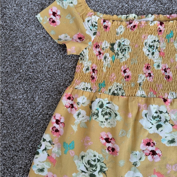 Monteau Yellow Floral Top - Picture 3 of 5